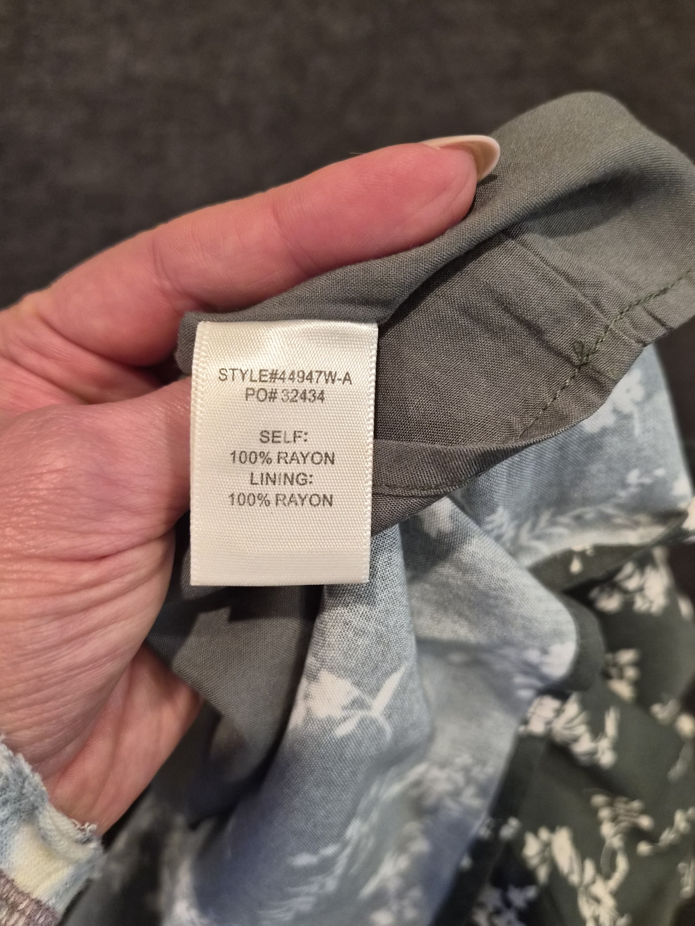 NWOT Skies Are Blue Floral V-Neck Spaghetti Strap Cami Top - Sage Green - Picture 5 of 6